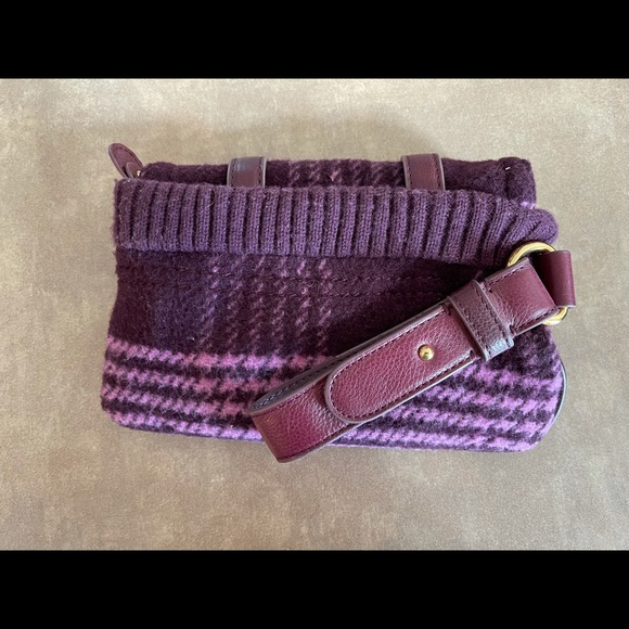 Juicy Couture plaid whistle - Picture 7 of 7